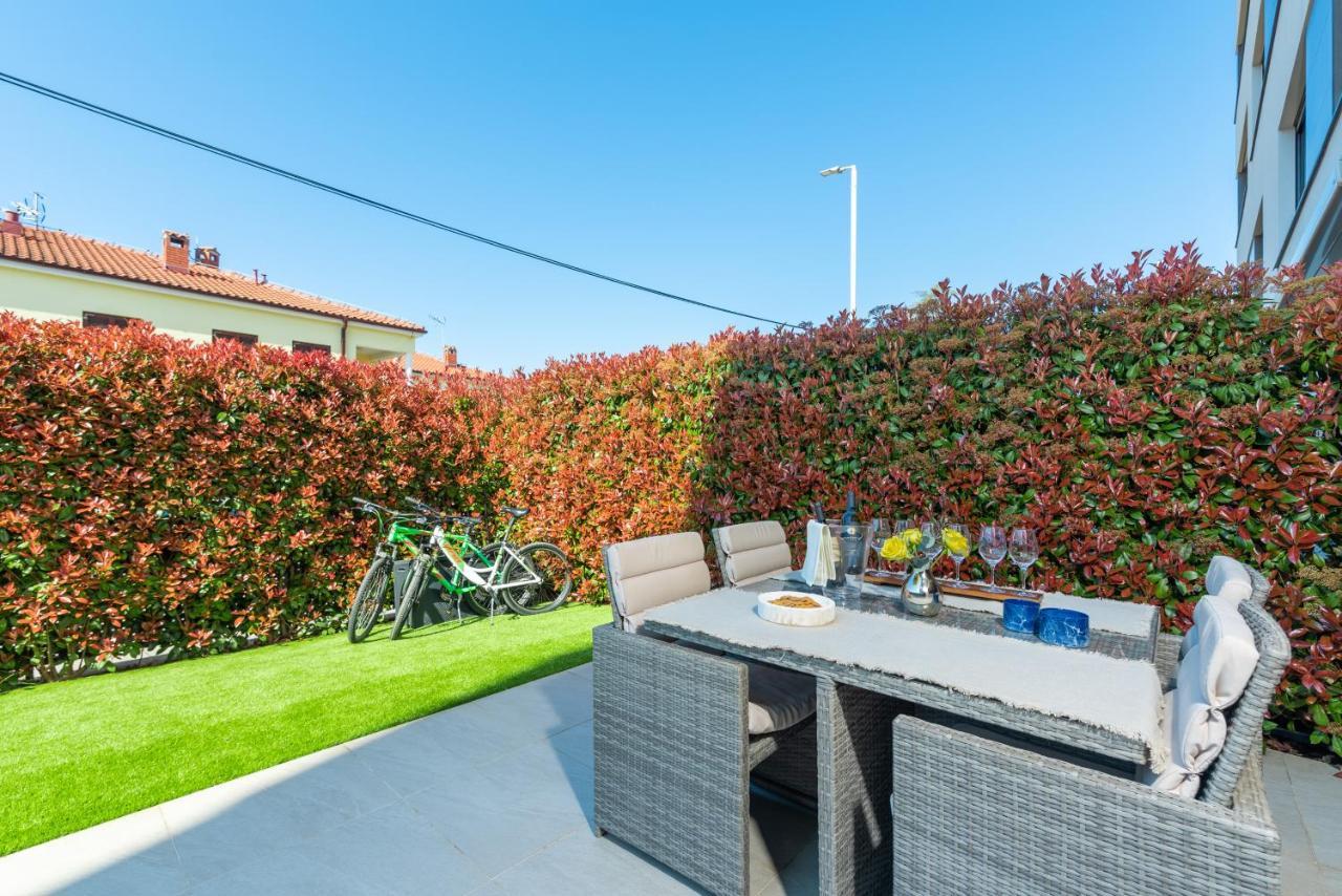 Luxury New Apartment With Private Garden Near The Beach! Poreč Buitenkant foto